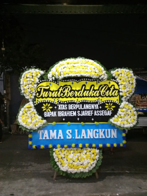 Papan Bunga Duka di Mallusetasi